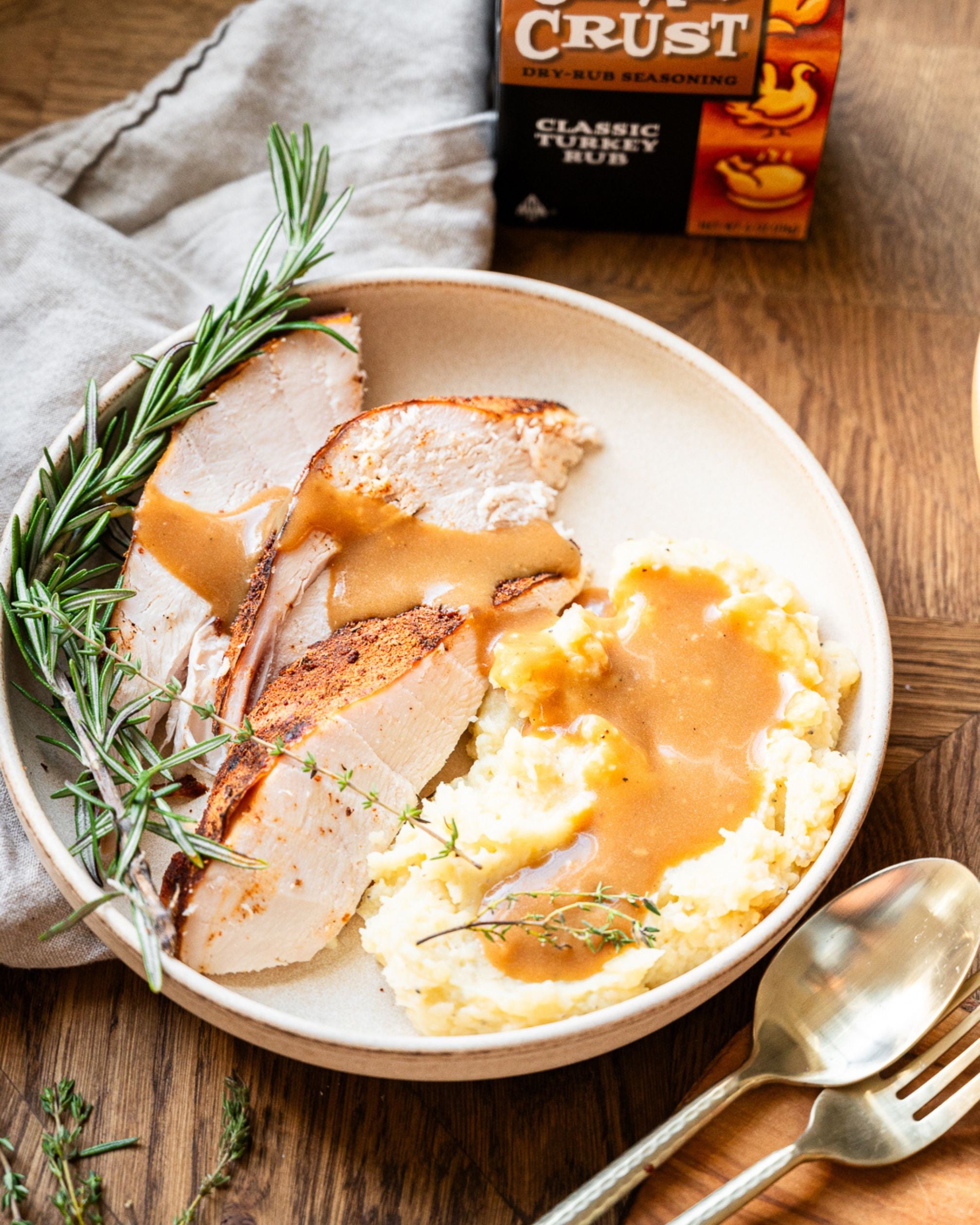 Classic Roasted Turkey with Gravy